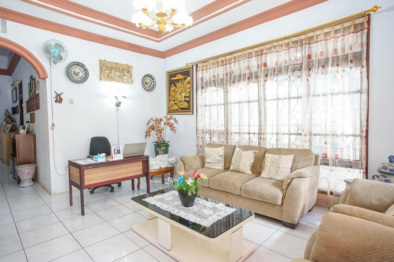 Pas Residence Manado Exterior foto